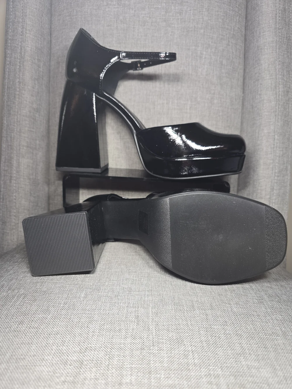 Soda Black Patent Platform Mary Jane Heels 'YUCKI' sz 11